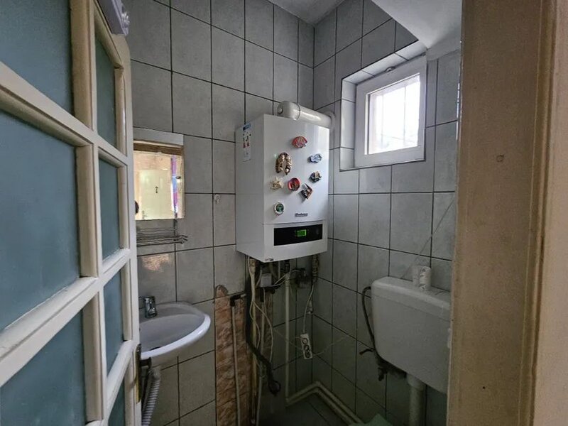 Vanzatoare zona Magurele.